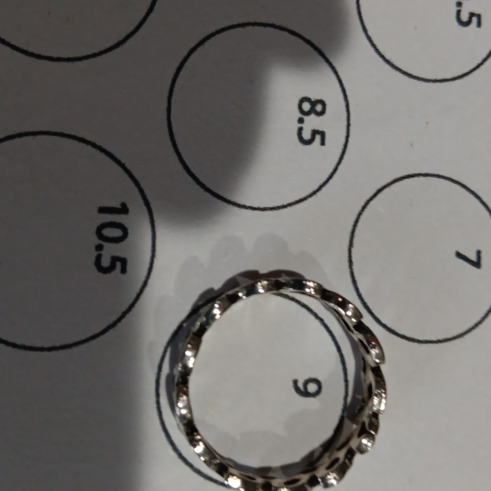 Four Faux Silver Rings - Picture 2 of 5